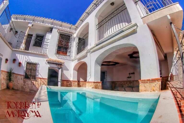 Casa rural en Baena (Córdoba) con piscina privada | Torreón de Morayma
