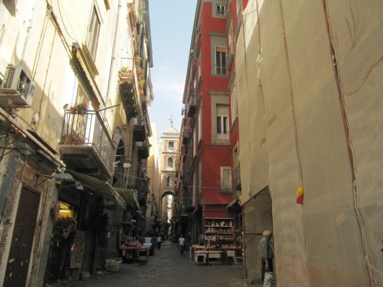 Easy Naples