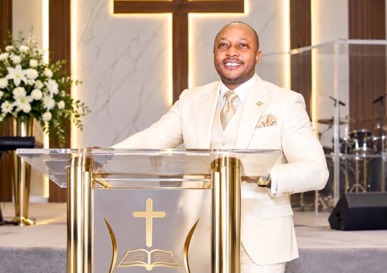 Apostle Dr. Jonnahs Amissih