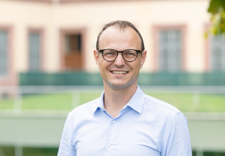 Moritz Kuhn