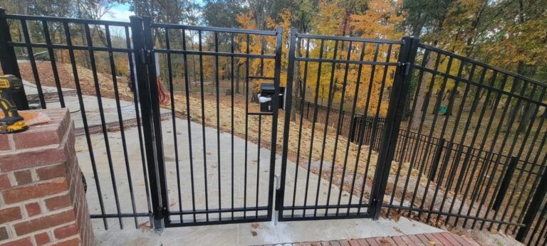 Yard Dog Fencing